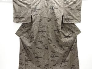 未使用品　流水に草花模様織り出し本場泥大島紬着物(5マルキ)
